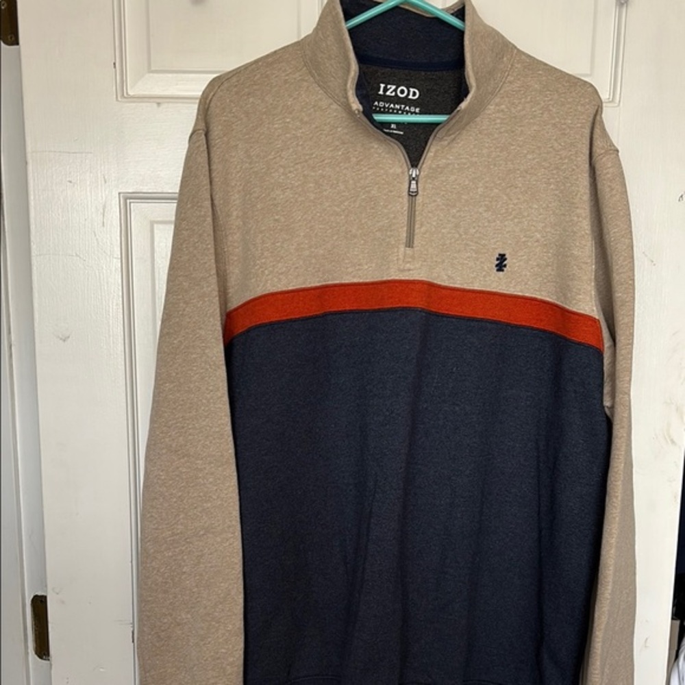 IZOD Men's Beige and Navy Sweater - Picture 2 of 7